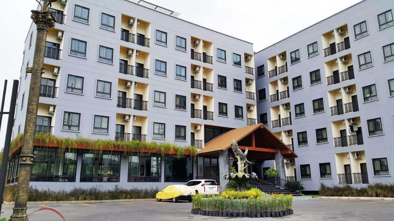 Hotel Iya Pathum Thani Exteriör bild